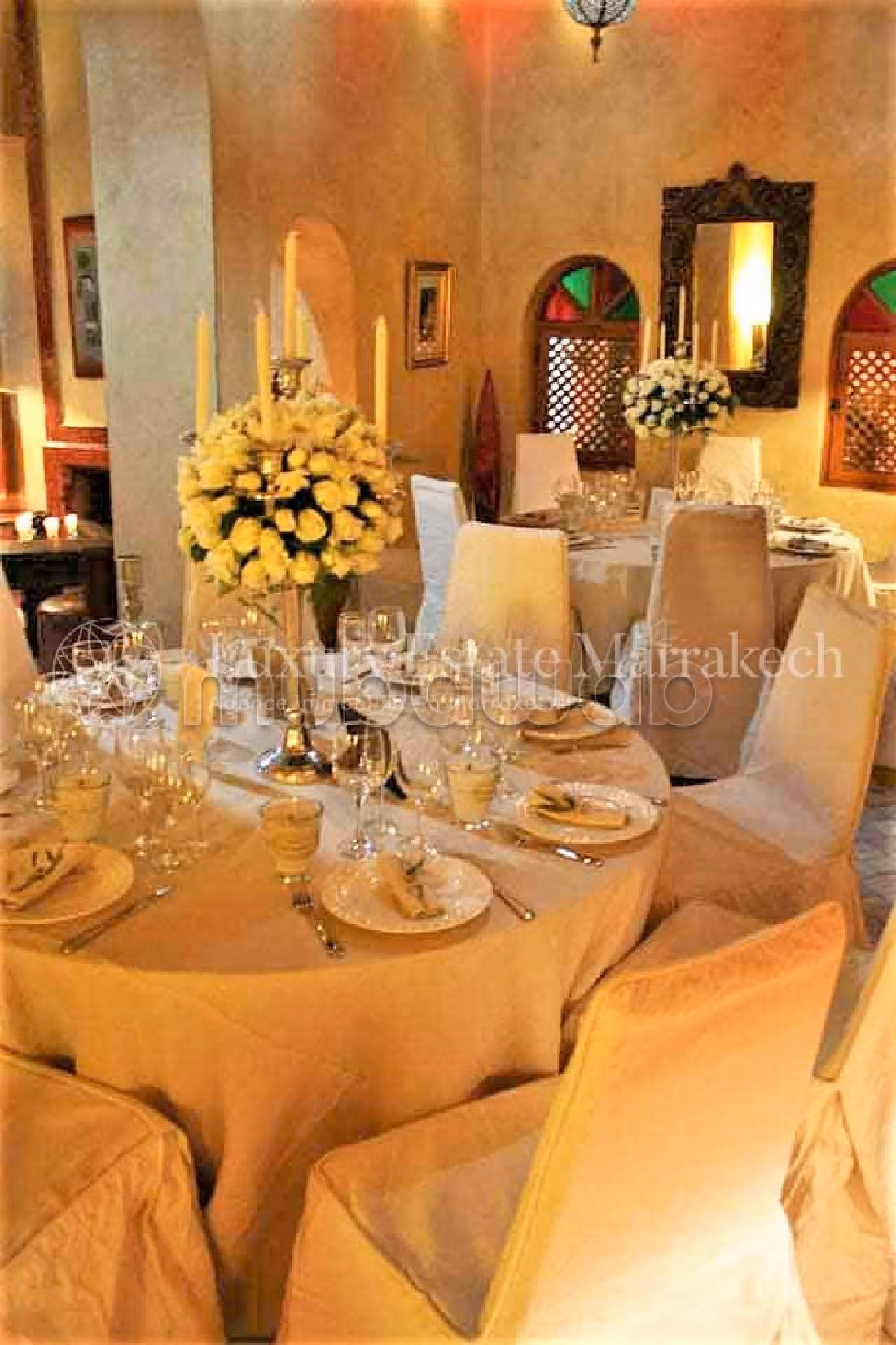 Riad en venta en Rmila. Superficie de 454 m². con muebles. 