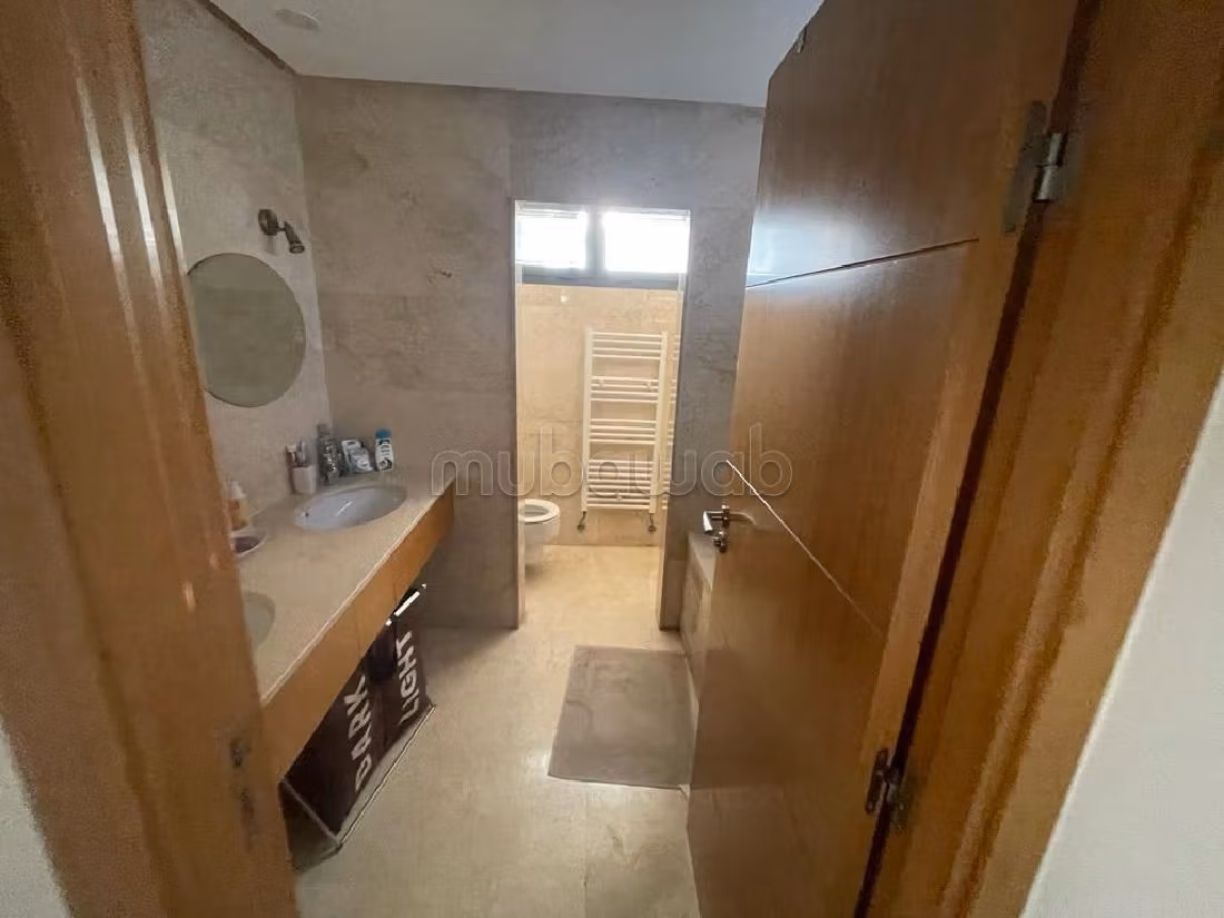 Te huur: appartementen. Oppervlakte 350 m². 