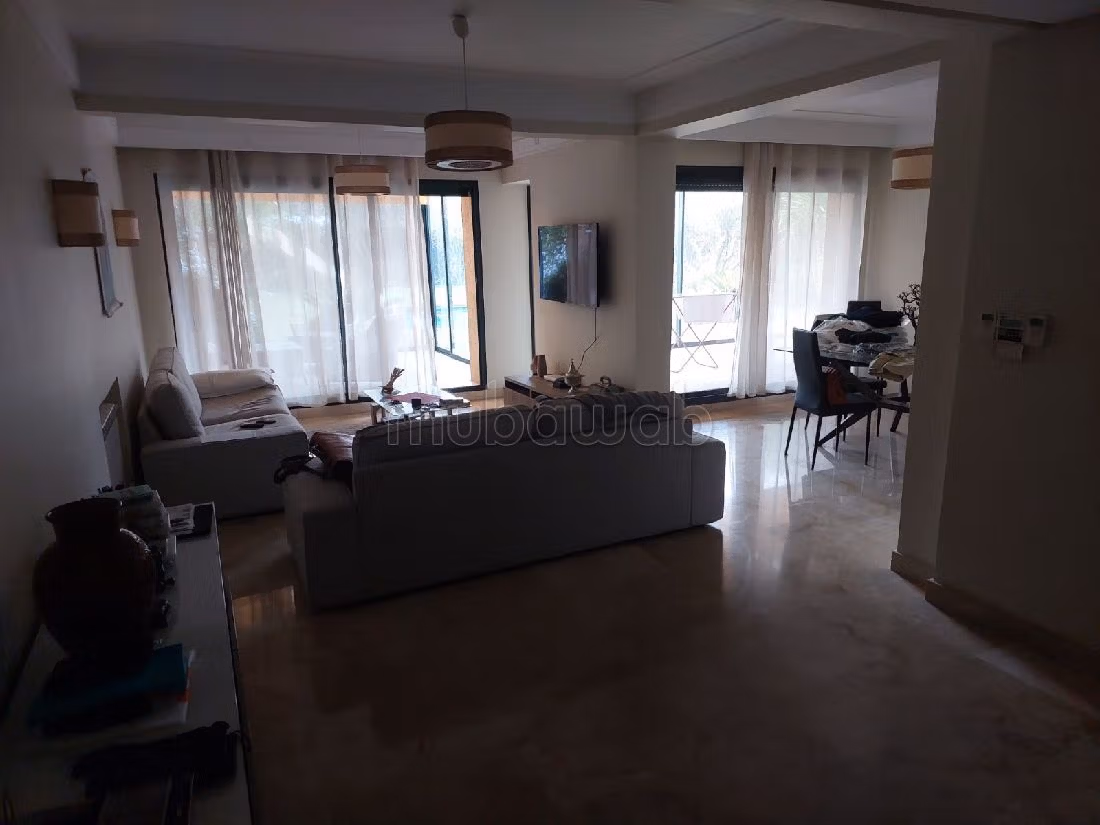 Te huur: appartementen. Oppervlakte 350 m². 