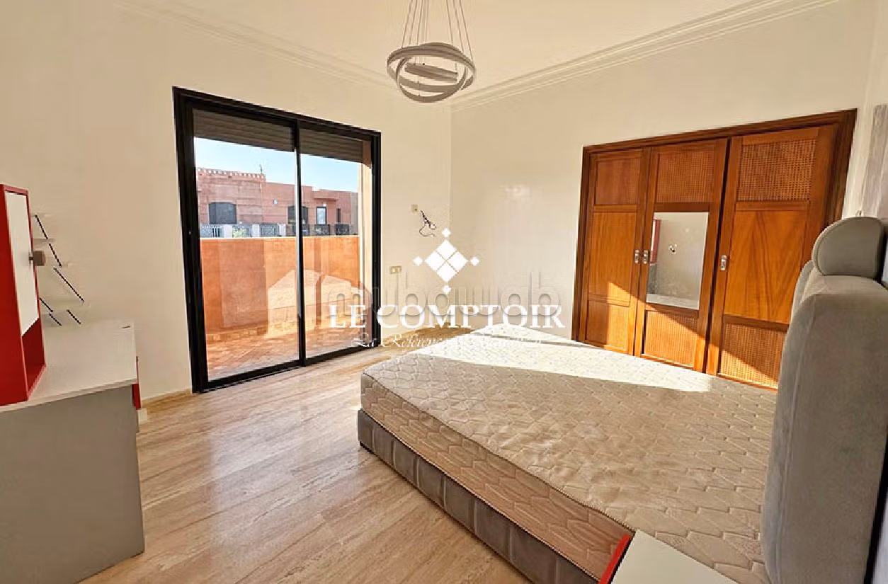 Fabulous villa for sale in Route de Fez. 3 lovely rooms. Storage unit