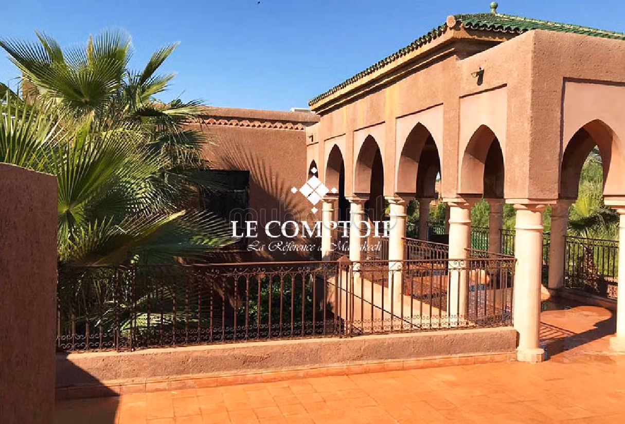 Kopen: villa's en luxe woningen in Ennakhil (Palmeraie). 4 Slaapkamers. Gemeubileerd. 