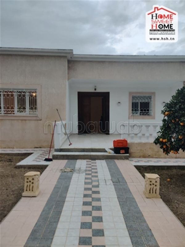 Villa Andrew à Vendre à Chotrana 1