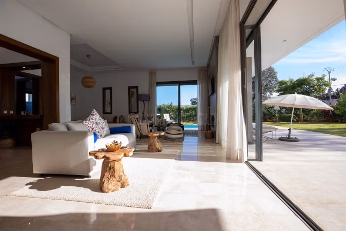 Lujosa villa en venta en El Menzeh
