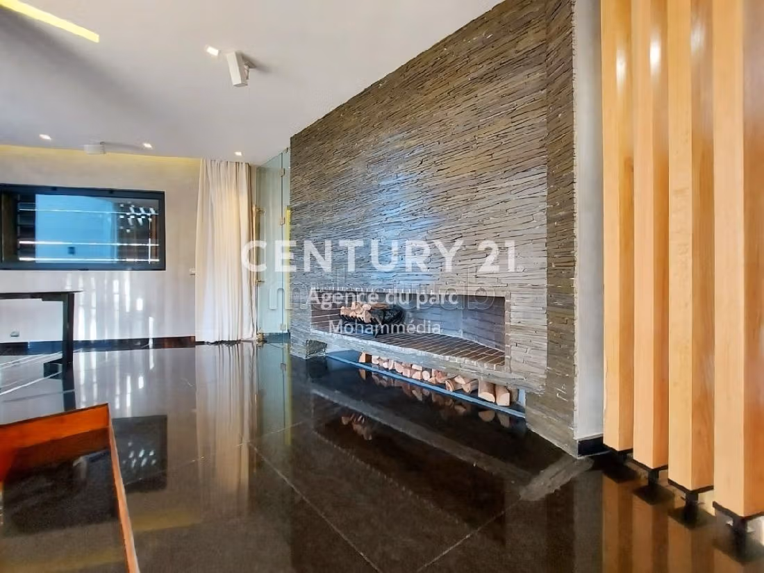 Acquista casa a La Siesta. 4 locali. Arredato