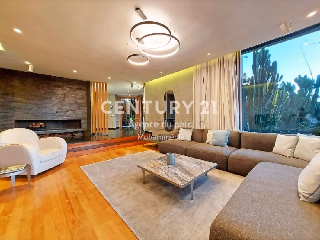 Acquista casa a La Siesta. 4 locali. Arredato