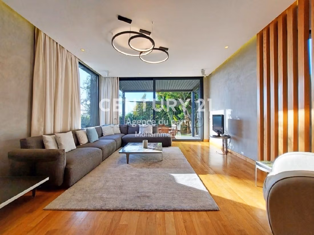 Acquista casa a La Siesta. 4 locali. Arredato