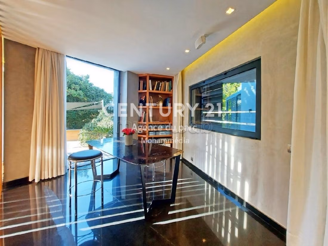 Acquista casa a La Siesta. 4 locali. Arredato