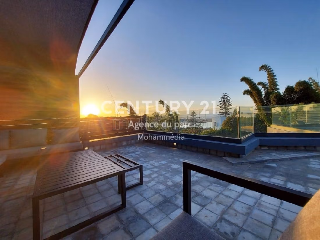 Acquista casa a La Siesta. 4 locali. Arredato