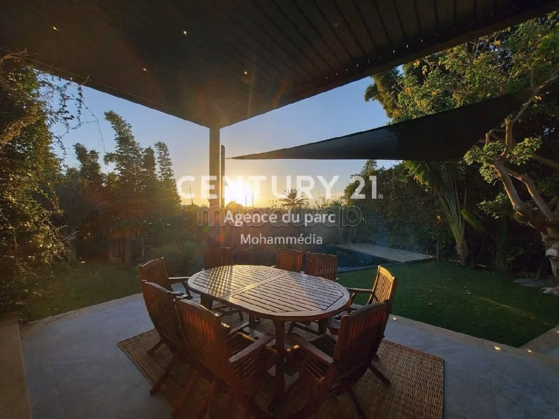 Acquista casa a La Siesta. 4 locali. Arredato