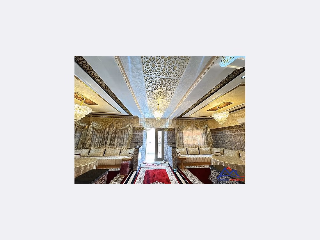 Lujosa villa en alquiler en Route de l'Ourika. Área total 300 m². Espacios verdes, Balcón