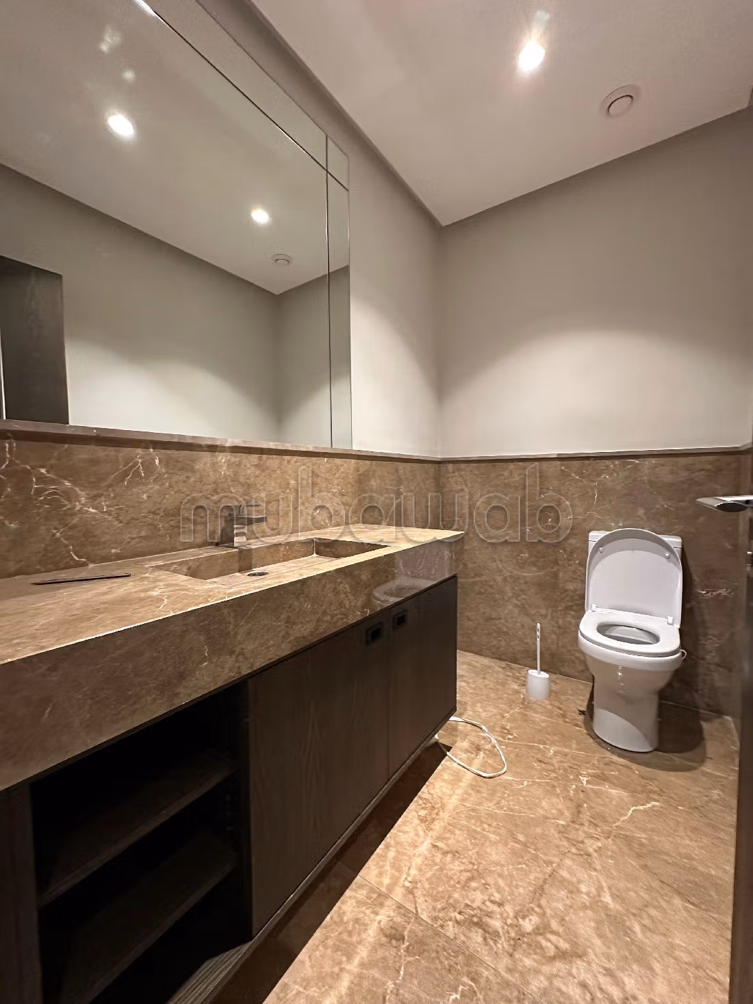 Splendido appartamento in affitto. 3 camere da letto. Salone tradizionale marocchino e sistema di videosorveglianza. 