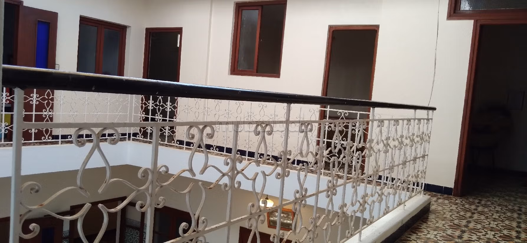 Maison à l'achat à Medina. 14 pièces confortables. Belle terrasse