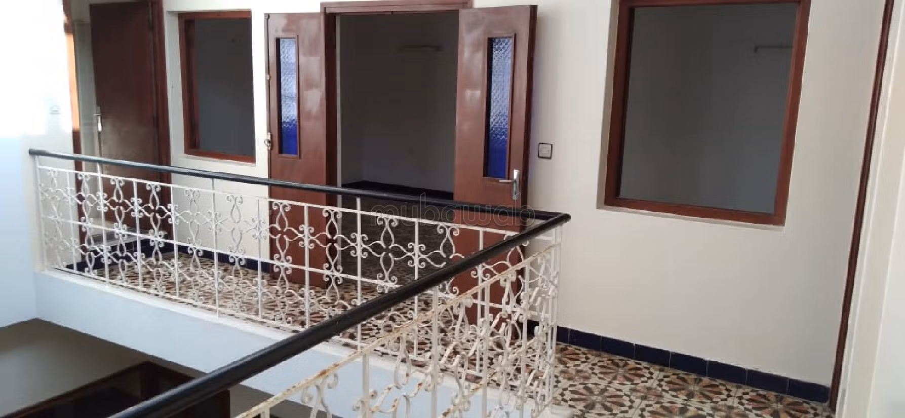 Maison à l'achat à Medina. 14 pièces confortables. Belle terrasse