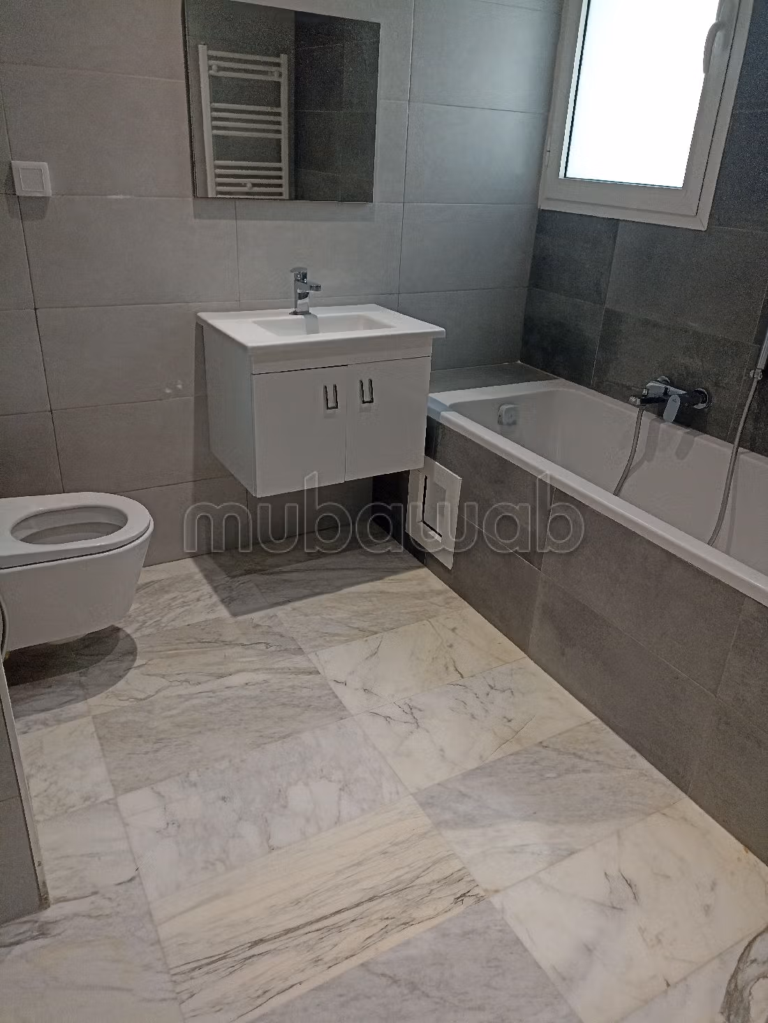 Rent an apartment in Ain Zaghouan Nord. 2 rooms. 