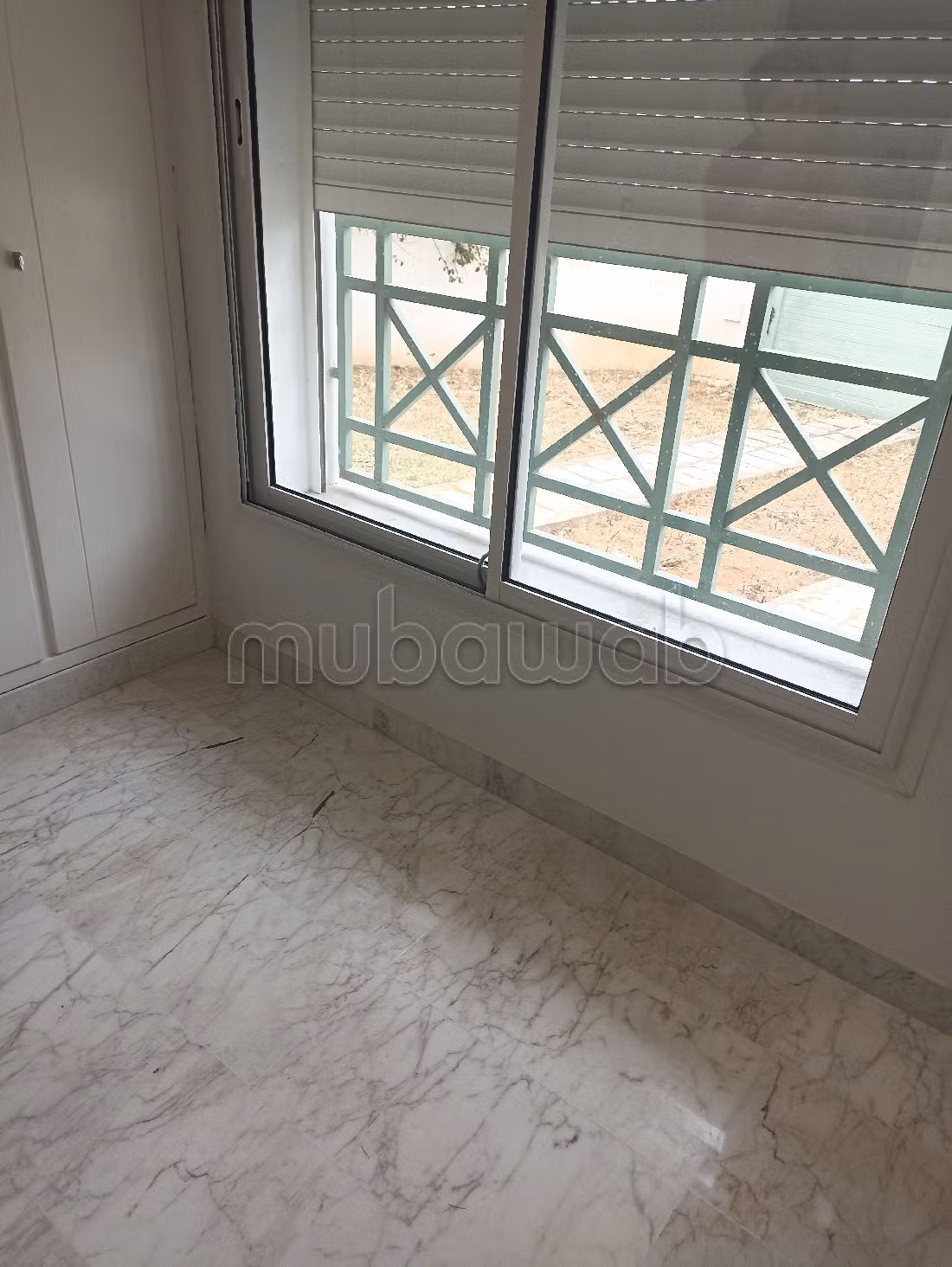 Rent an apartment in Ain Zaghouan Nord. 2 rooms. 