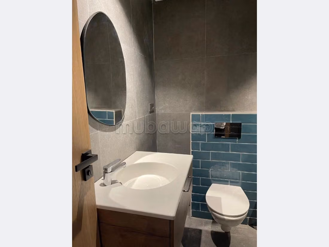 شقة للإيجار بحي السلام السيال. 2 قطع كبيرة. مفروشة