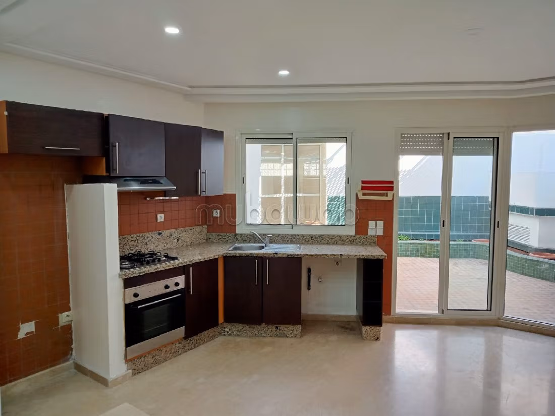 Studio terrasse à louer