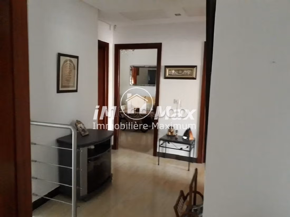 فيلا فاخرة للإيجار ب حي الخليل. 5 قطع. الزجاج المزدوج والتدفئة المركزية. 