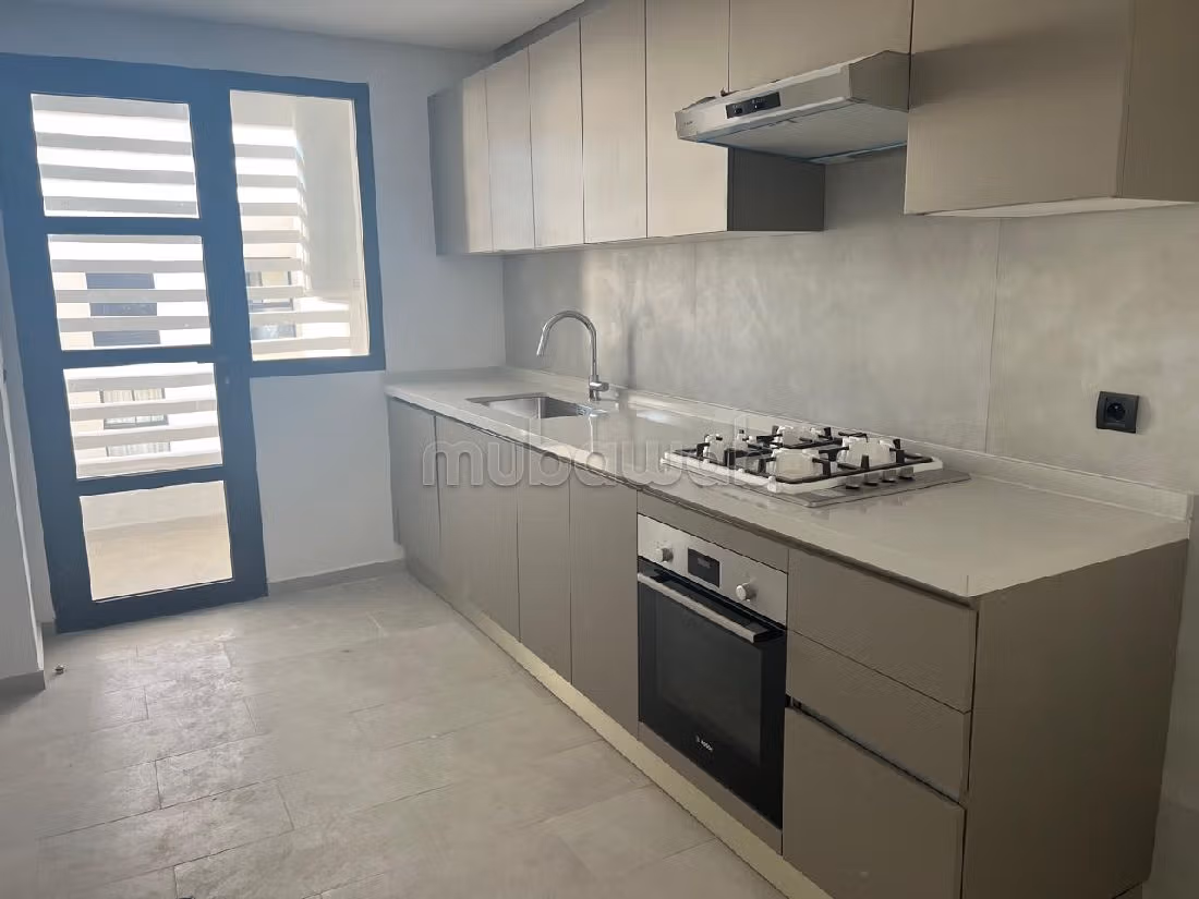 Find an apartment for rent in Bouskoura Ville. 4 large living areas. Caretaker service and air conditioning