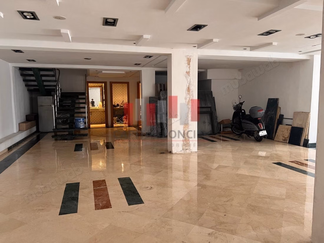 Magnífico restaurante equipado a la venta Anfa