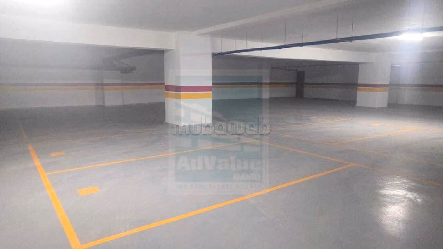 عقارت تجارية للكراء بسيدي معروف. المساحة 88 م². مصعد وأماكن وقوف السيارات. 