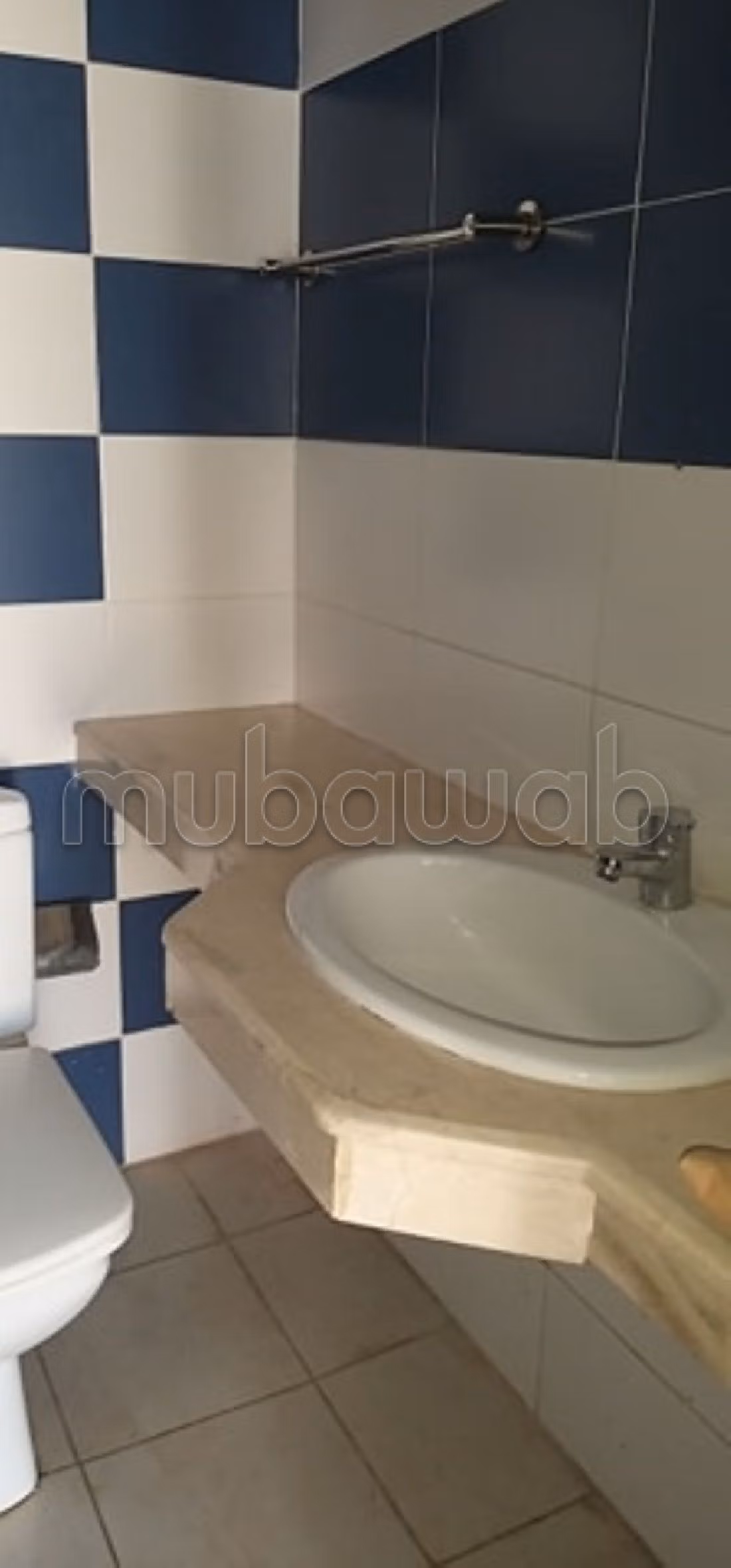 Superbe appartement à vendre à Aïn Sebaâ. Surface de 53 m². Porte blindée, sécurité