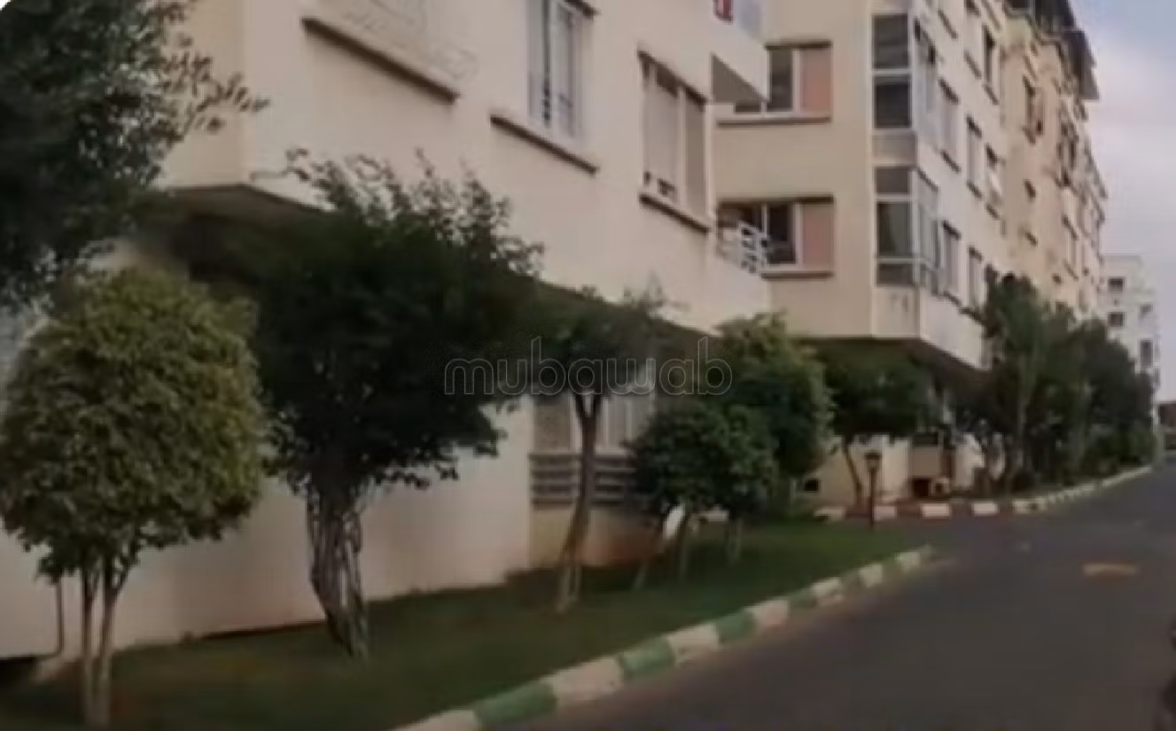 Superbe appartement à vendre à Aïn Sebaâ. Surface de 53 m². Porte blindée, sécurité