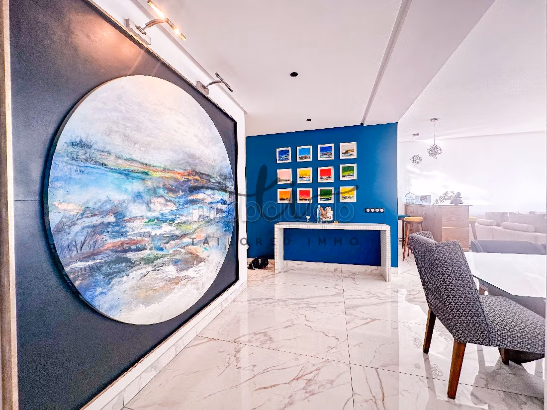 Appartamento in vendita a Ain Diab. 3 belle camere da letto. Terrazzo e ascensore.