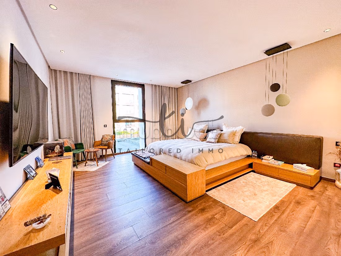 Appartamento in vendita a Ain Diab. 3 belle camere da letto. Terrazzo e ascensore.