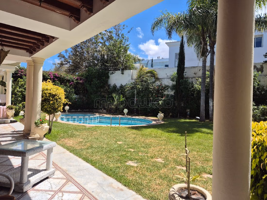 Villa di lusso in vendita a Californie. Superficie 1200 m². Giardino e garage. 