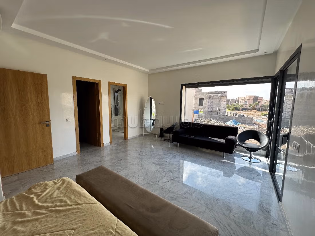 Maestosa residenza di lusso in vendita a Route de Tahanaout. 6 ampi locali. Con camino e aria condizionata. 