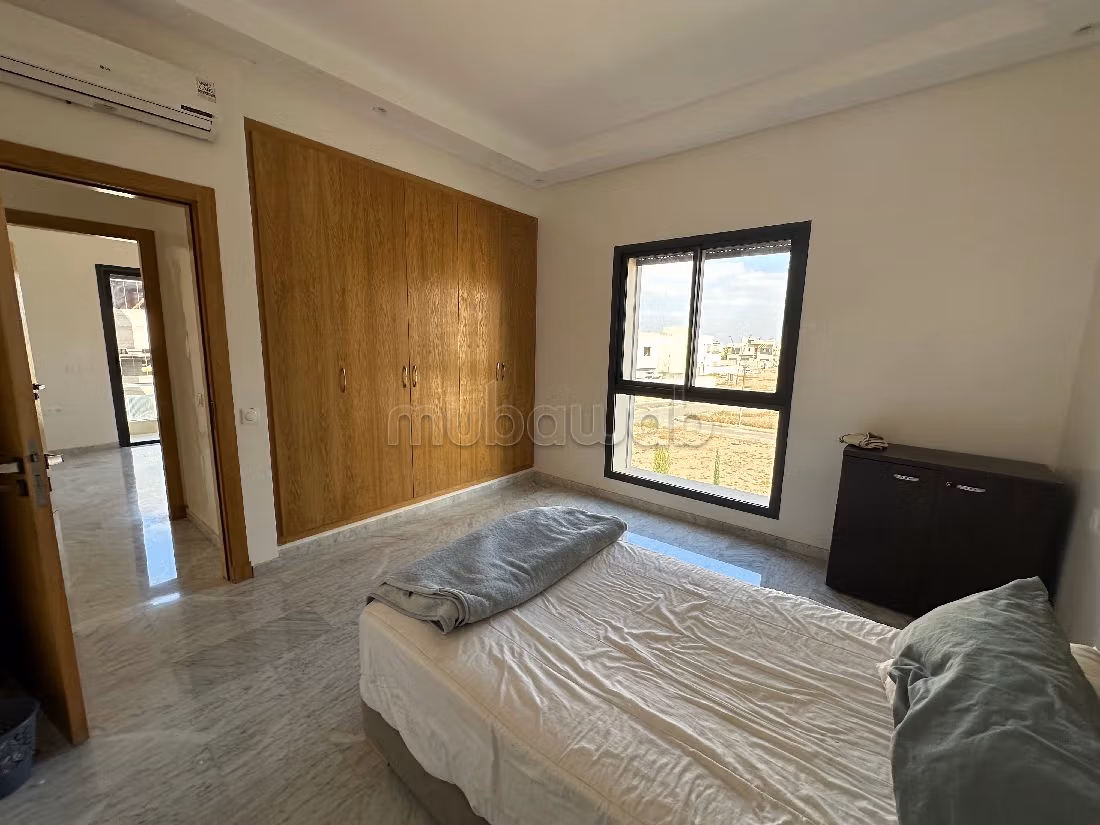 Maestosa residenza di lusso in vendita a Route de Tahanaout. 6 ampi locali. Con camino e aria condizionata. 