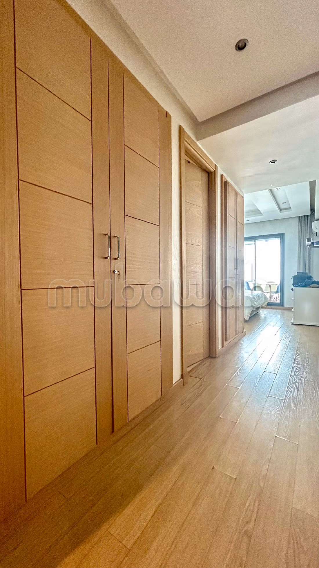 Affitta il tuo appartamento a Triangle d'Or. Superficie di 140 m². Televisore.