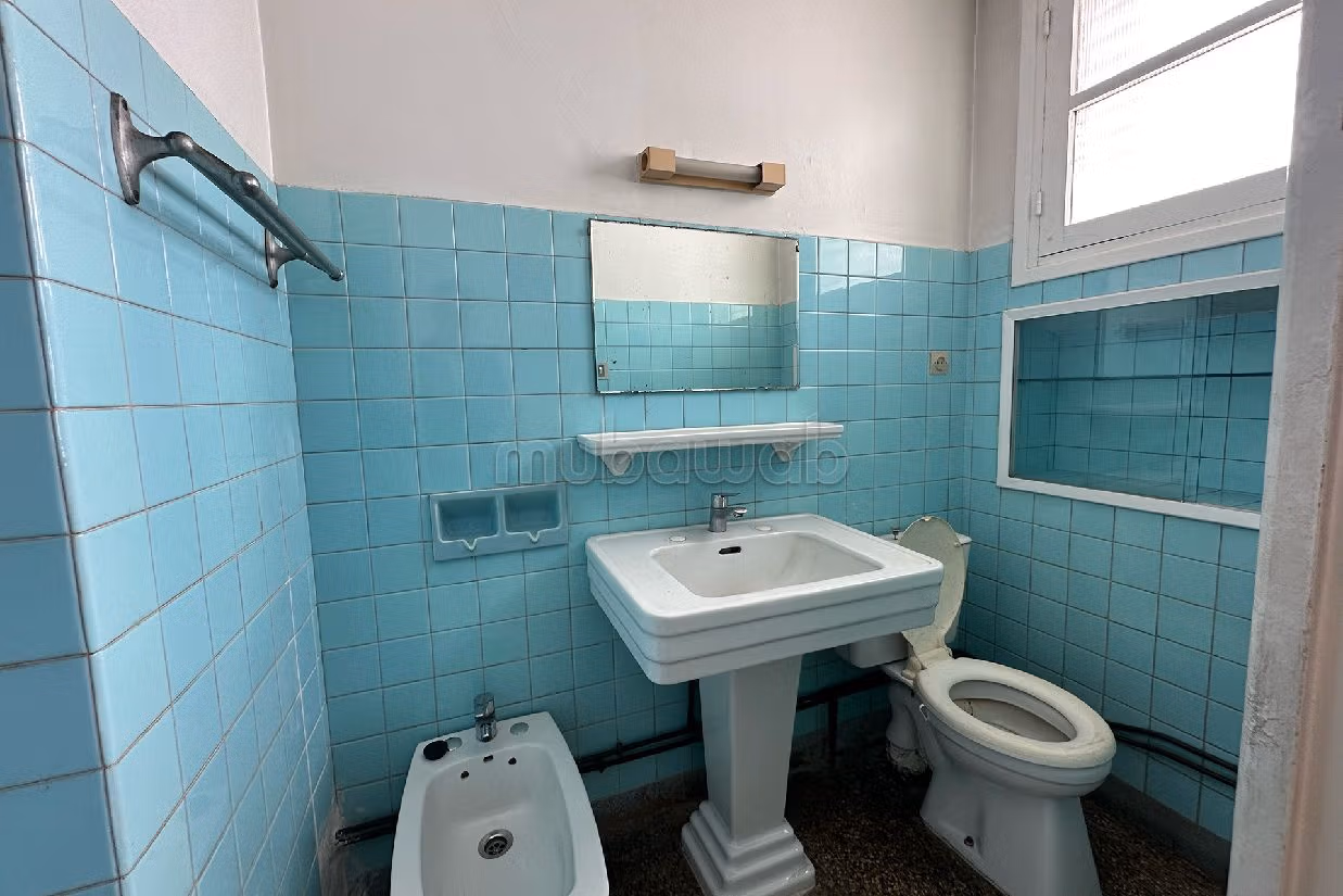 Offices & shops for sale in Agdal. Total area 514 m².