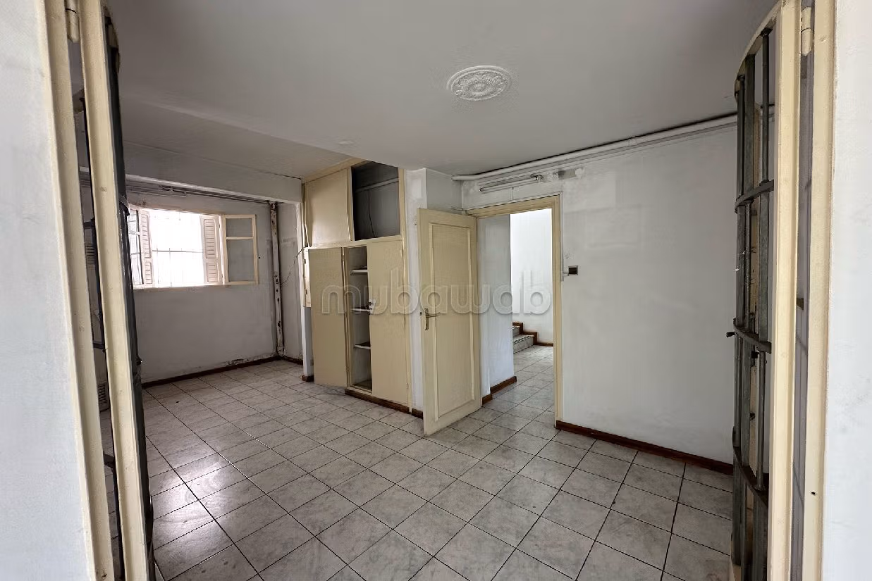 Offices & shops for sale in Agdal. Total area 514 m².