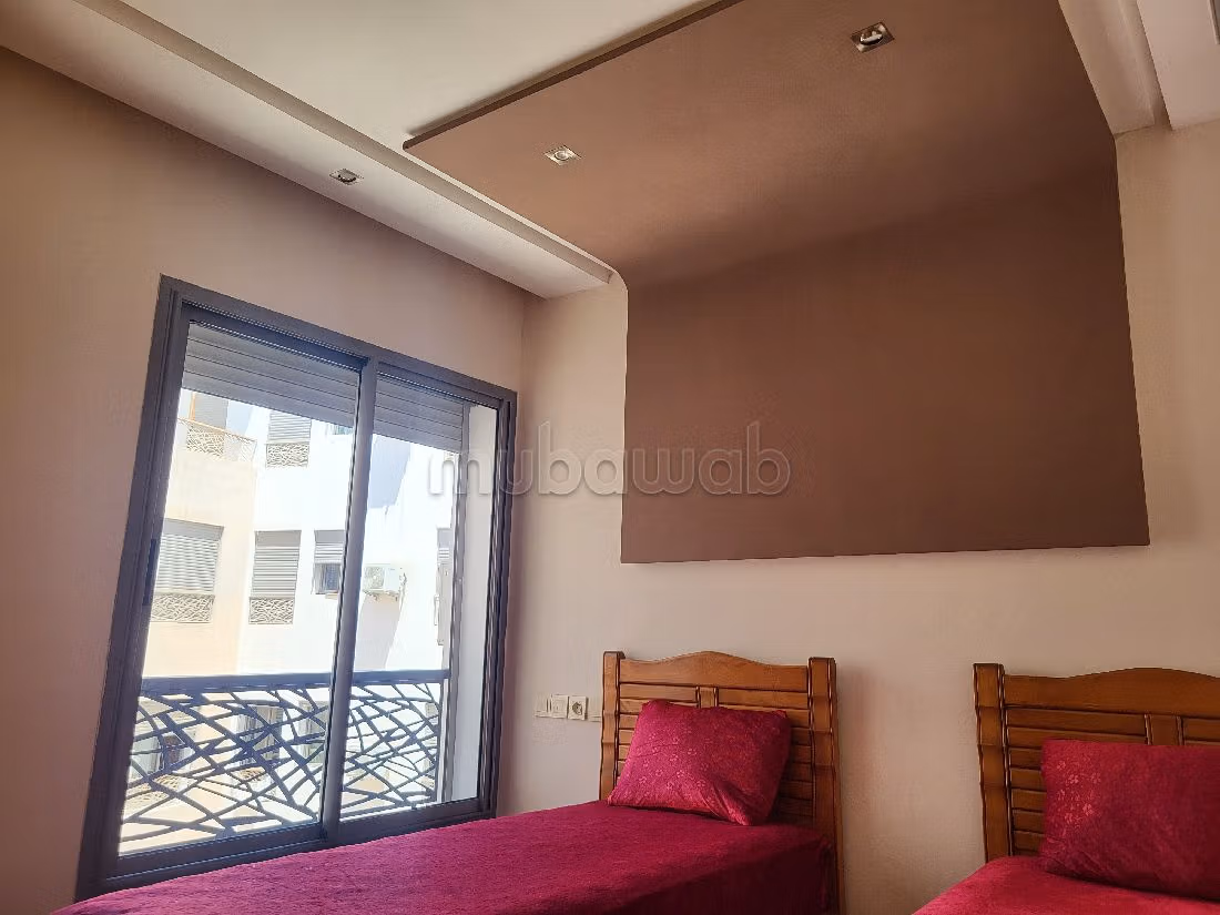 Studio meublé complet et tout compris eau, elec