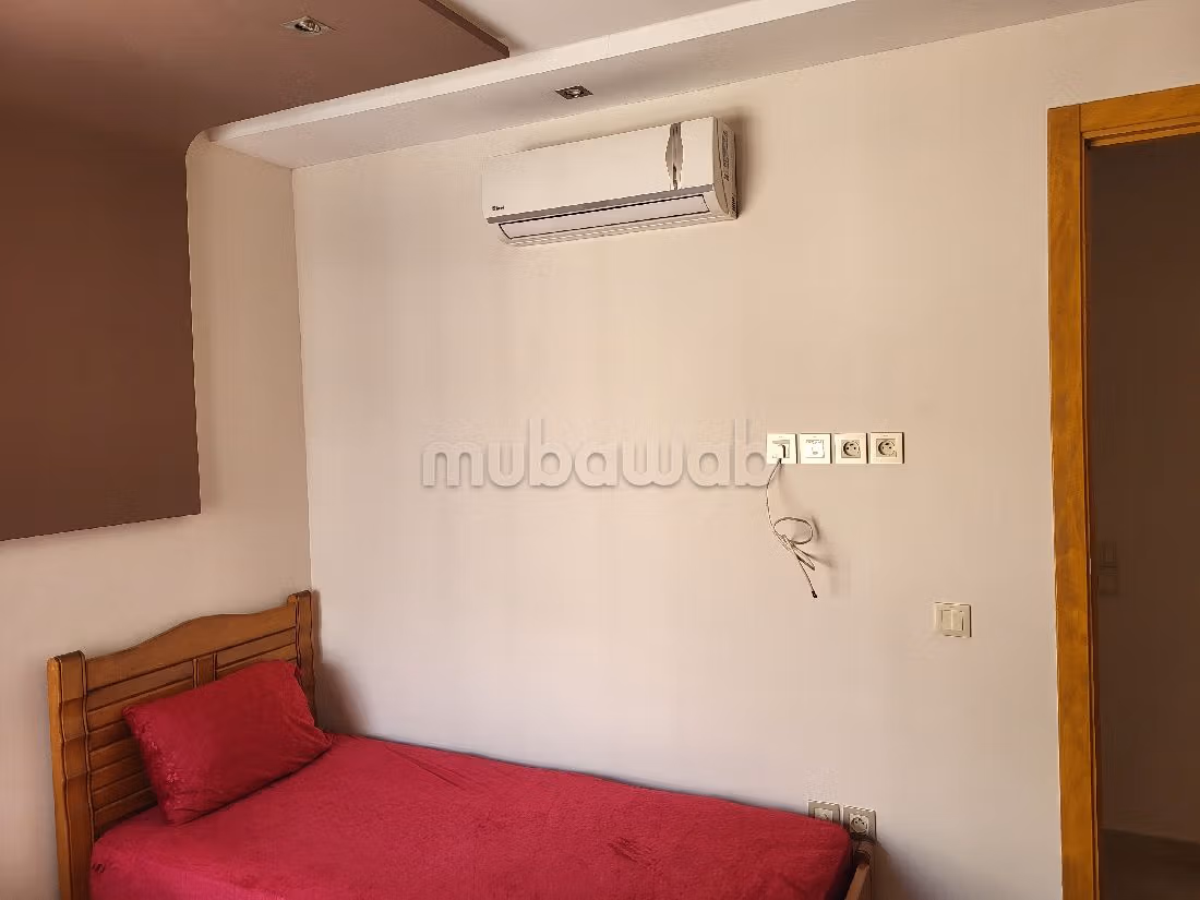 Studio meublé complet et tout compris eau, elec