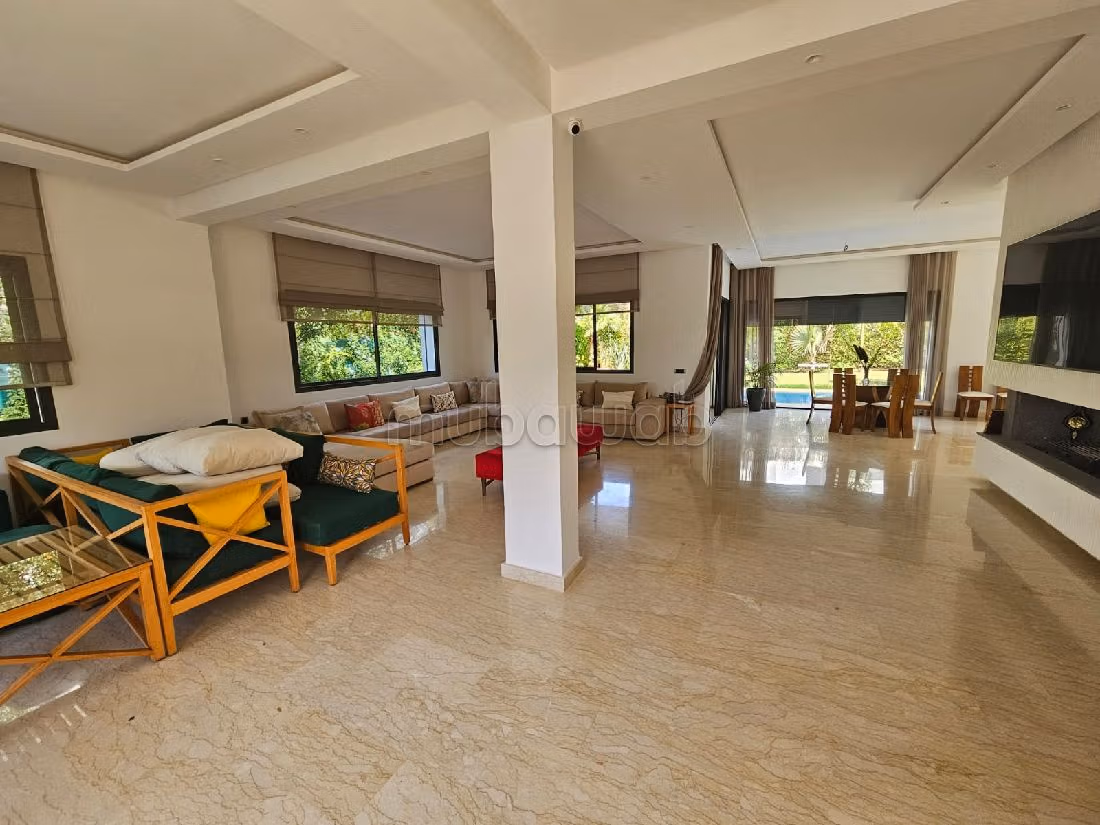 Luxury home for sale. 4 beautiful rooms. Traditional Moroccan living room, Secured neighbourhood. 