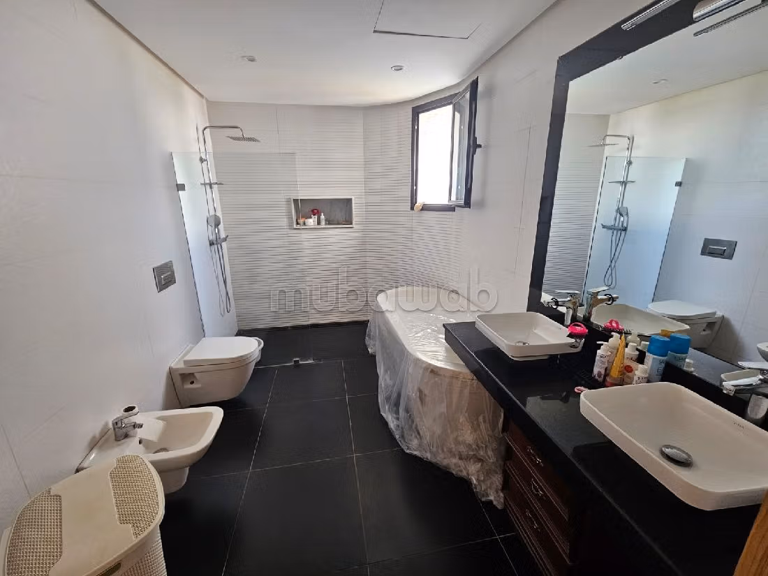 Luxury home for sale. 4 beautiful rooms. Traditional Moroccan living room, Secured neighbourhood. 