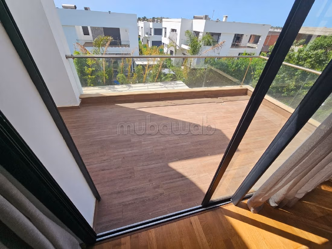Luxury home for sale. 4 beautiful rooms. Traditional Moroccan living room, Secured neighbourhood. 
