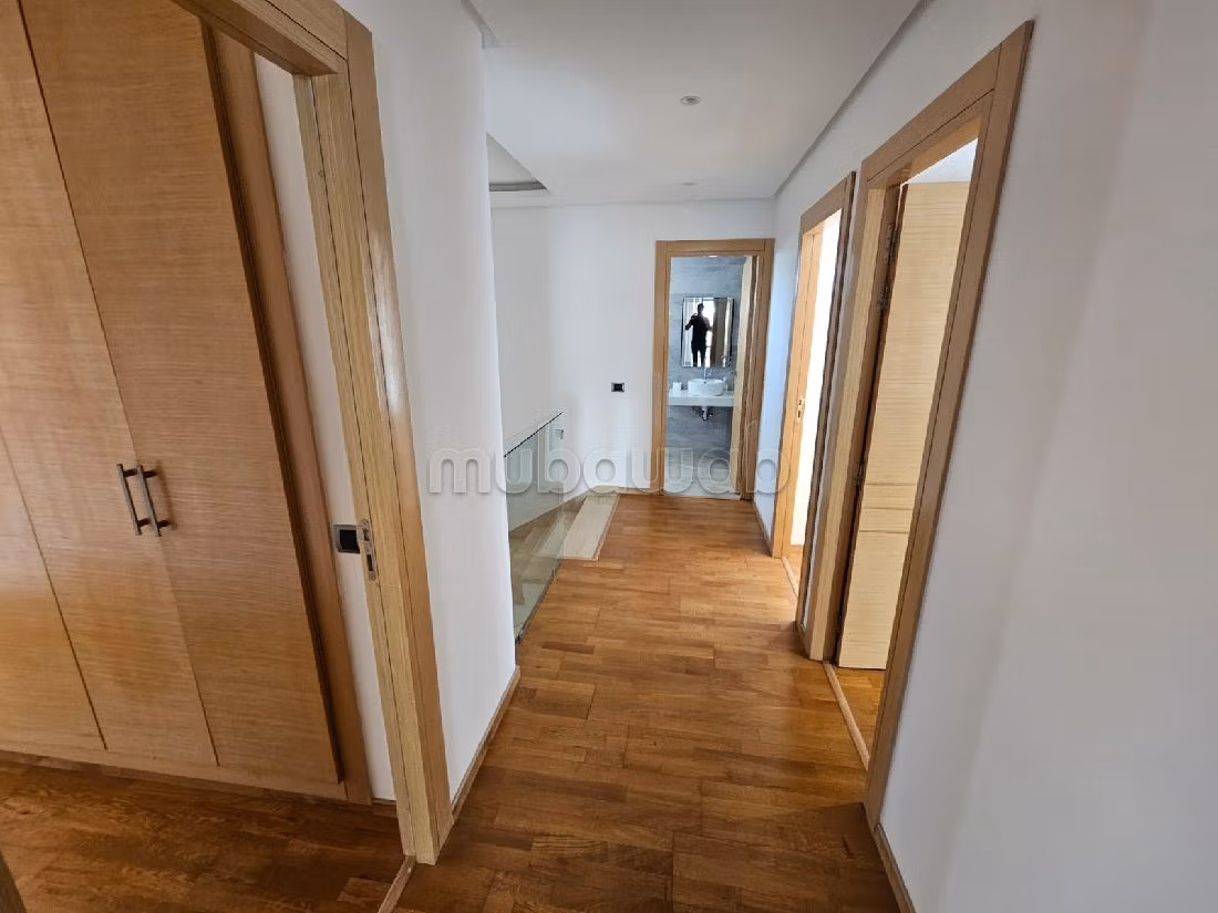 Luxury home for sale. 4 beautiful rooms. Traditional Moroccan living room, Secured neighbourhood. 