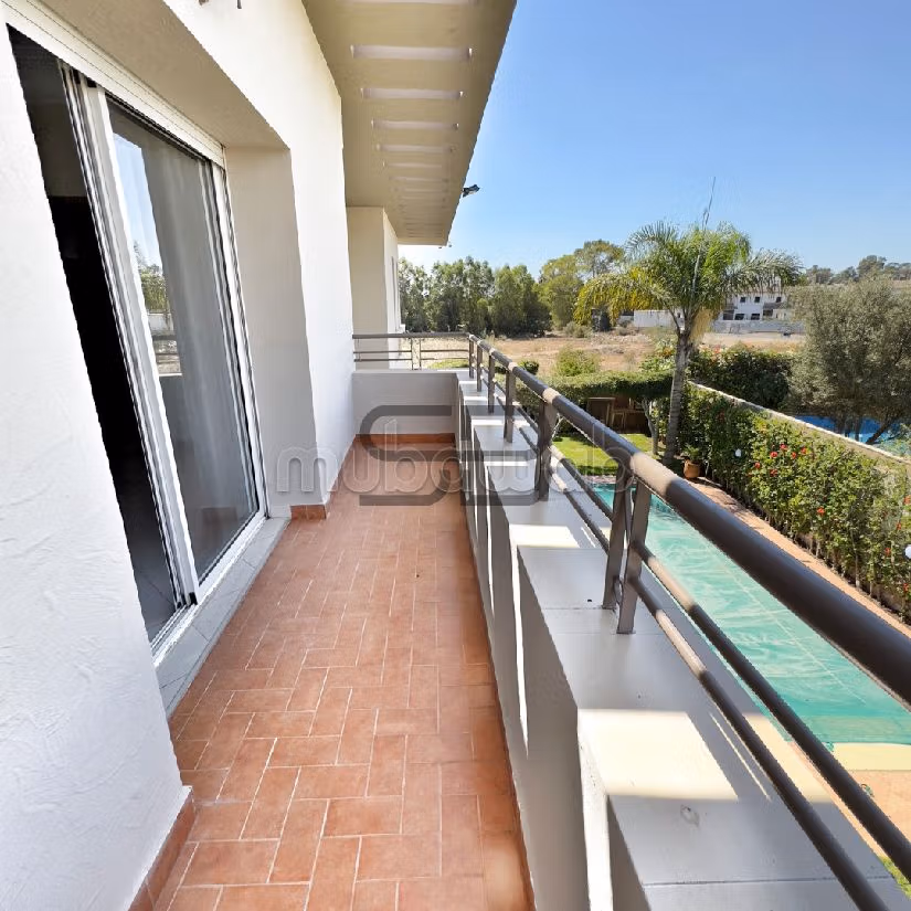 Belle villa à vendre sur Bouskoura