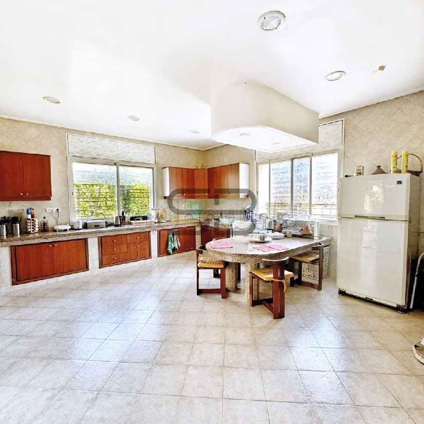 Belle villa à vendre sur Bouskoura