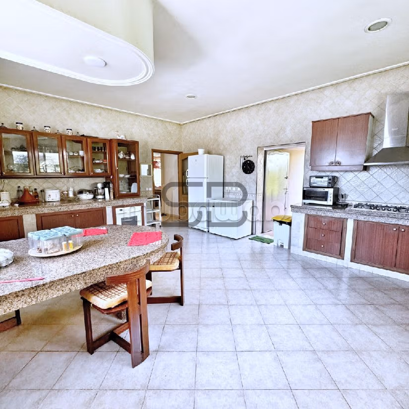 Belle villa à vendre sur Bouskoura