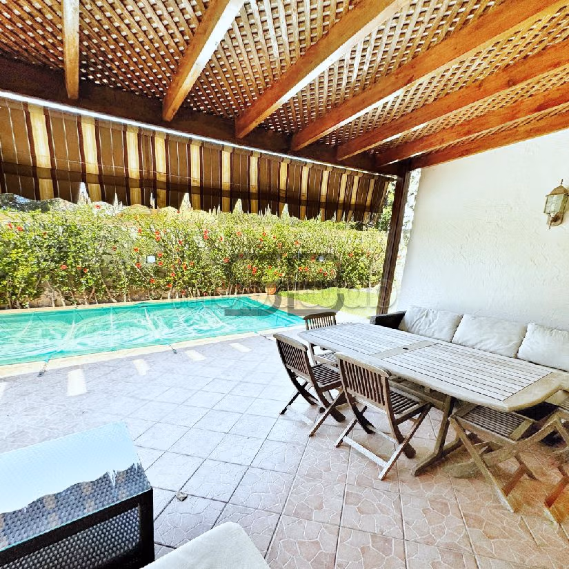 Belle villa à vendre sur Bouskoura