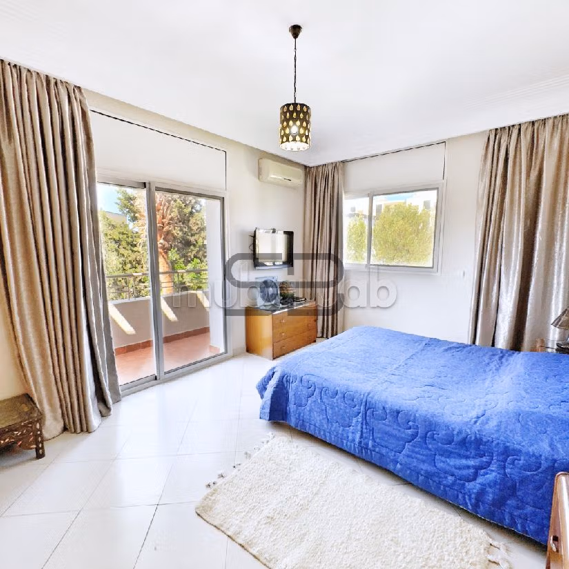 Belle villa à vendre sur Bouskoura