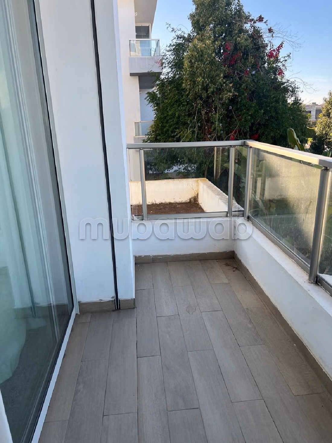 شقة رائعة للإيجار ببوسكورة. المساحة الإجمالية 100 م². مفروشة