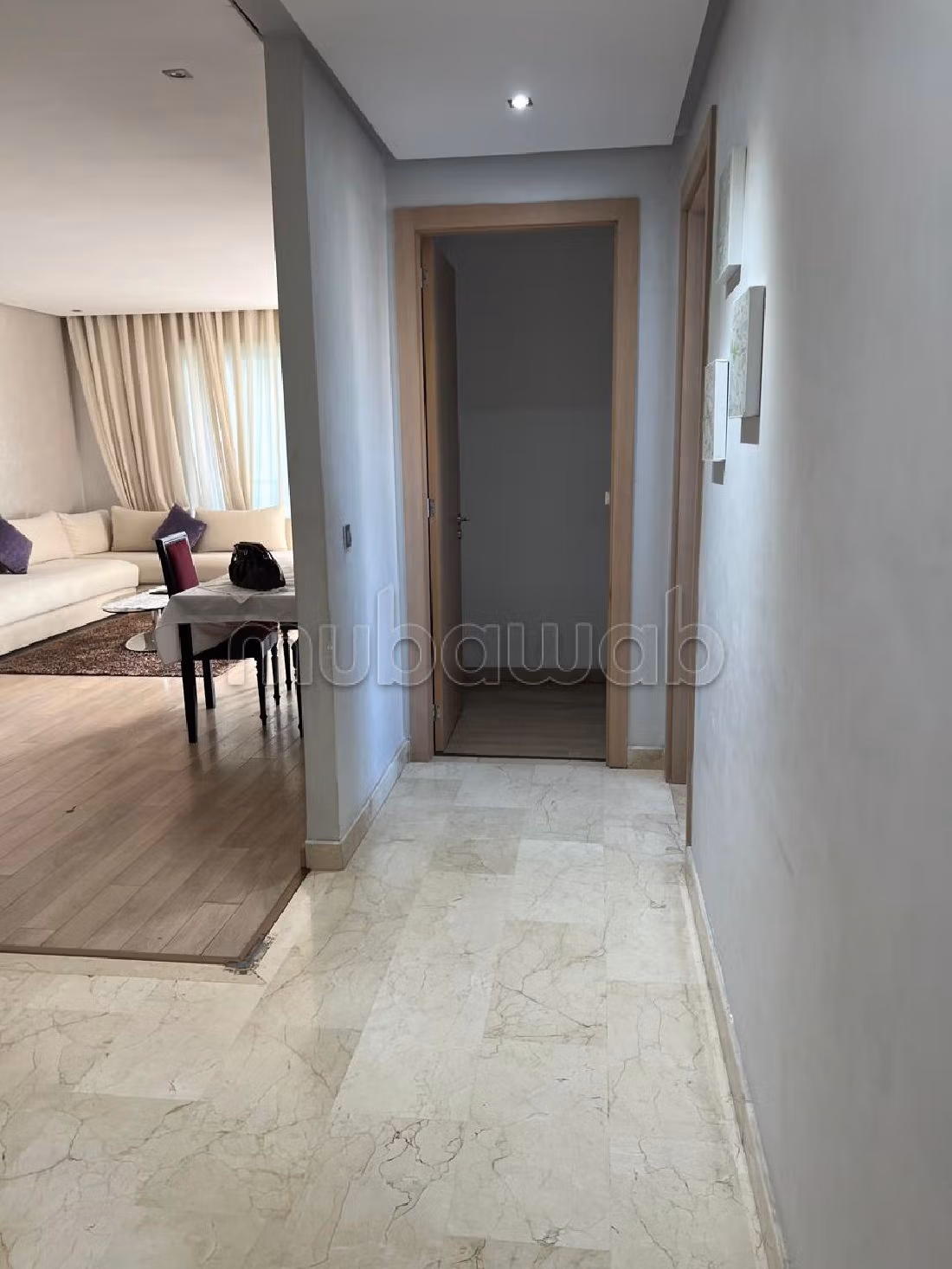 شقة رائعة للإيجار ببوسكورة. المساحة الإجمالية 100 م². مفروشة