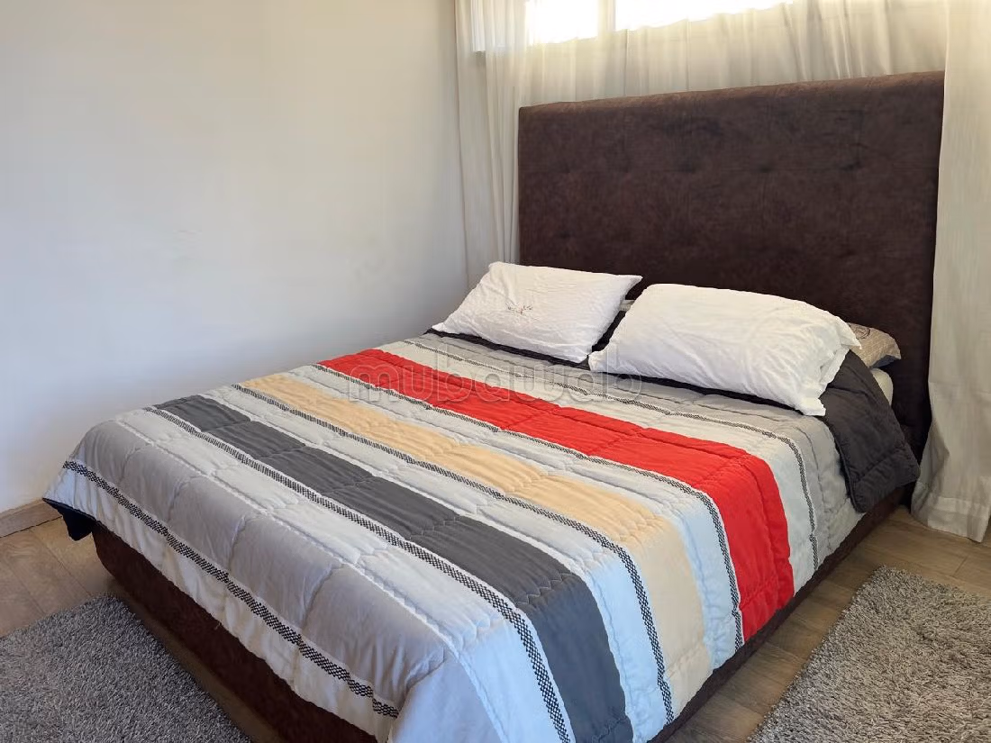 شقة رائعة للإيجار ببوسكورة. المساحة الإجمالية 100 م². مفروشة