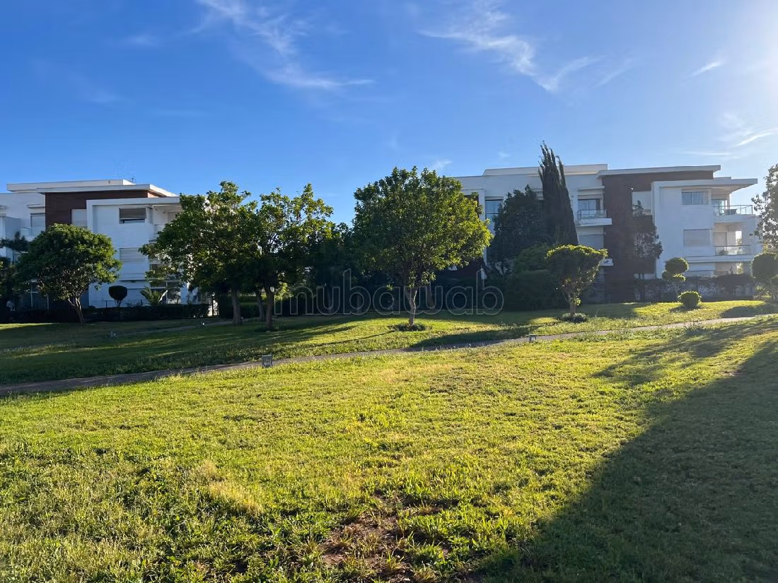 شقة رائعة للإيجار ببوسكورة. المساحة الإجمالية 100 م². مفروشة